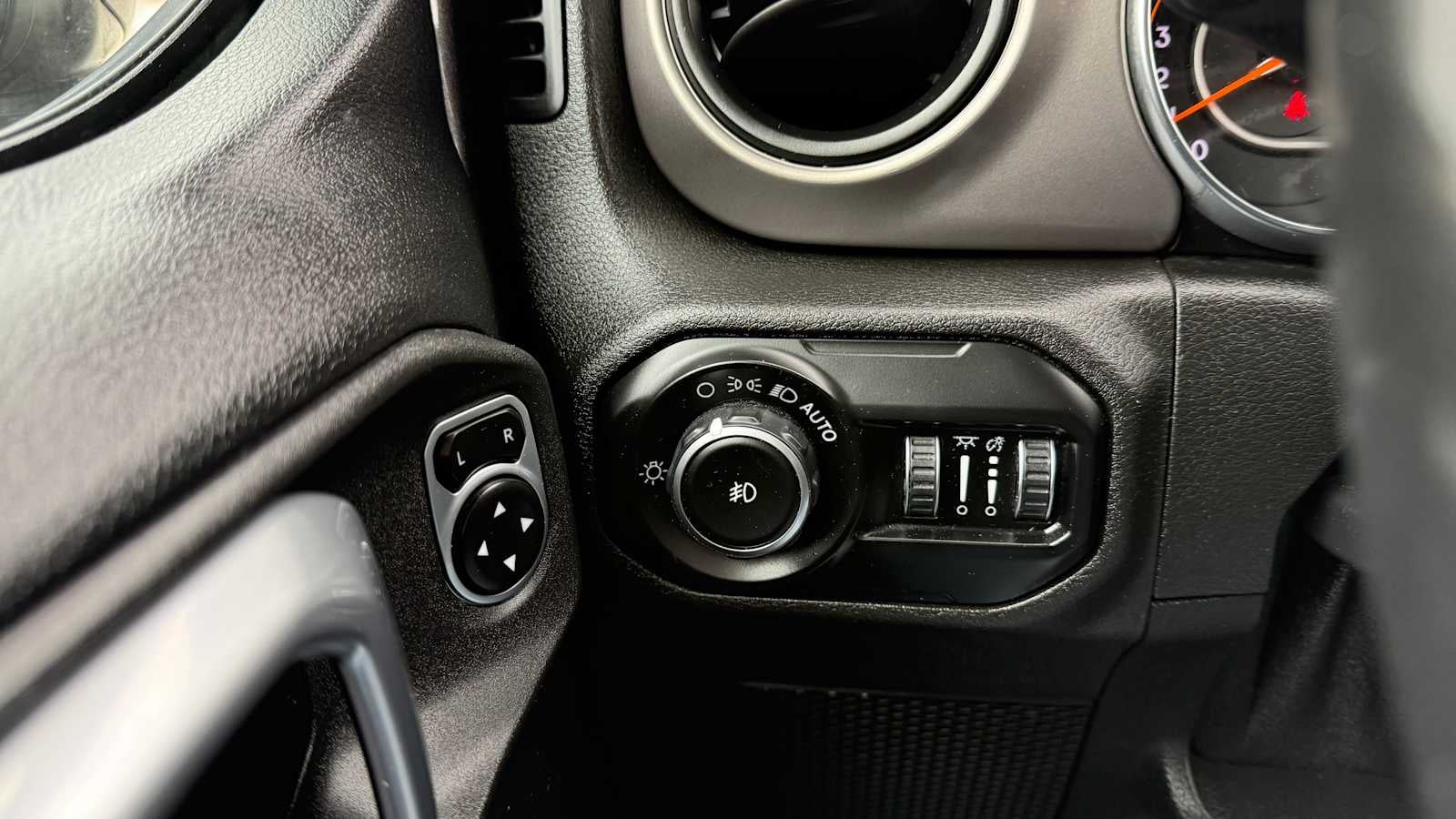 2020 Jeep Wrangler Unlimited Willys