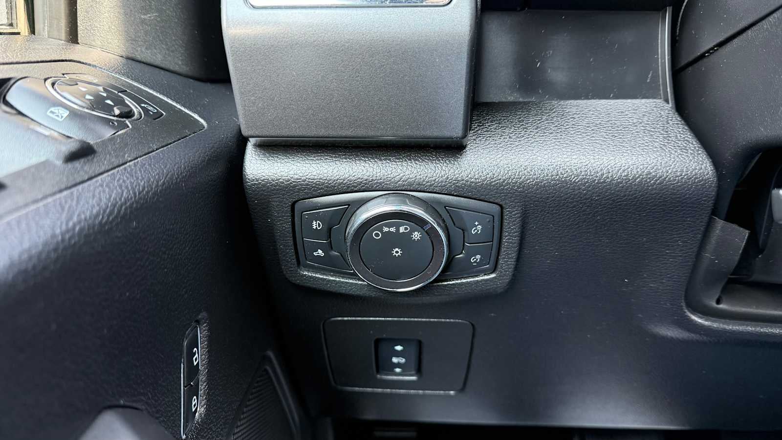 2015 Ford F-150 XLT w/HD Payload Pkg