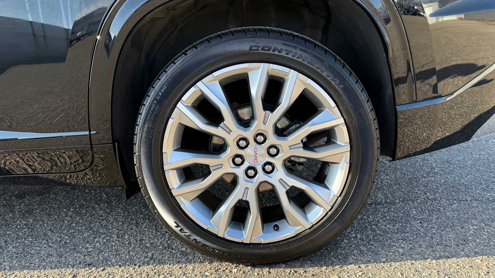 2024 GMC Acadia Denali