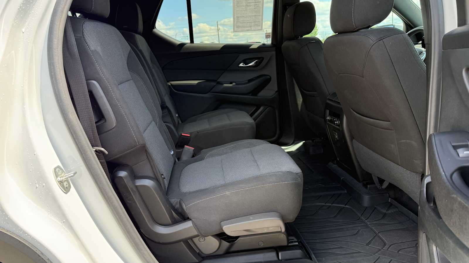 2024 Chevrolet Traverse Limited LT Cloth