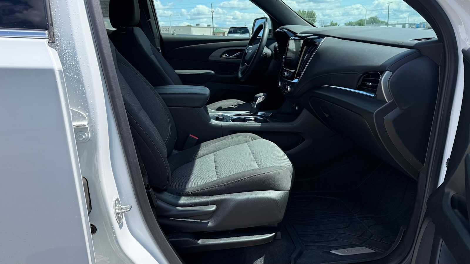 2024 Chevrolet Traverse Limited LT Cloth