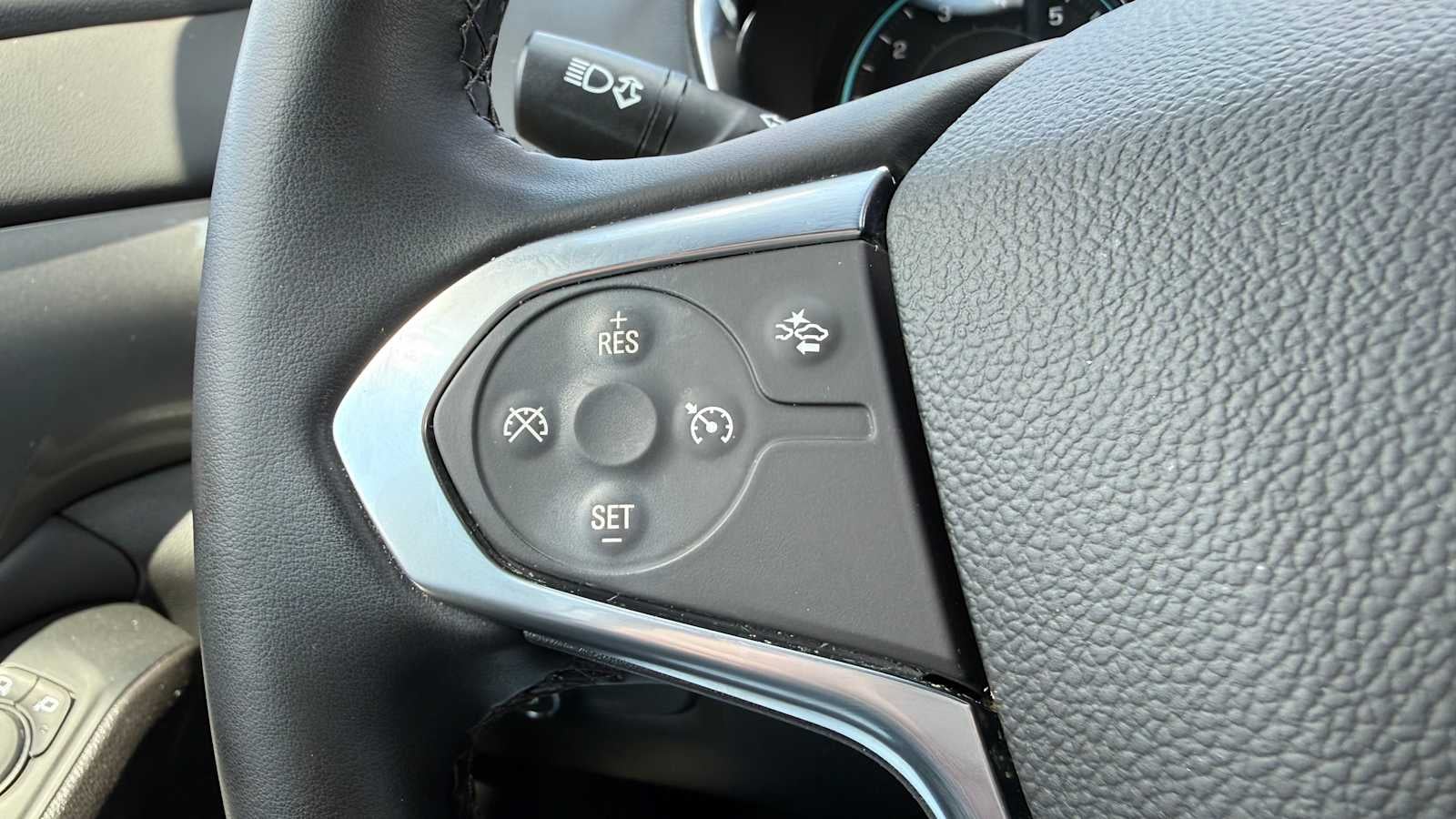 2024 Chevrolet Traverse Limited LT Cloth