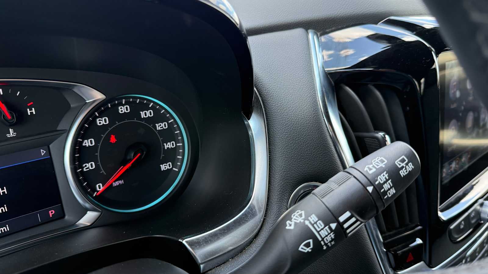 2024 Chevrolet Traverse Limited LT Cloth