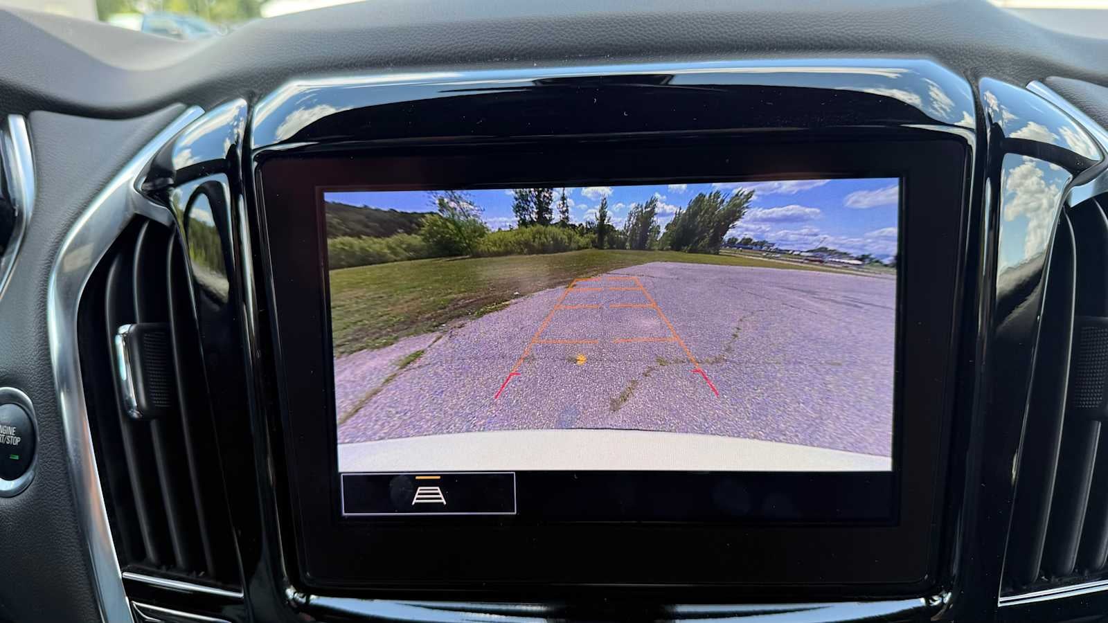 2024 Chevrolet Traverse Limited LT Cloth