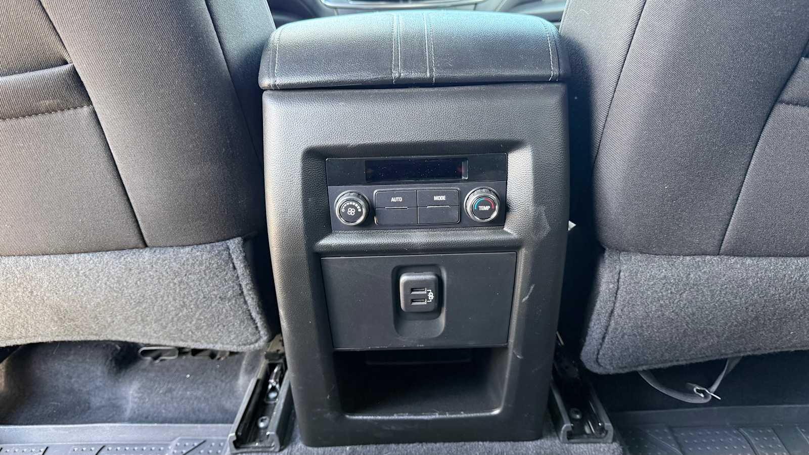 2024 Chevrolet Traverse Limited LT Cloth