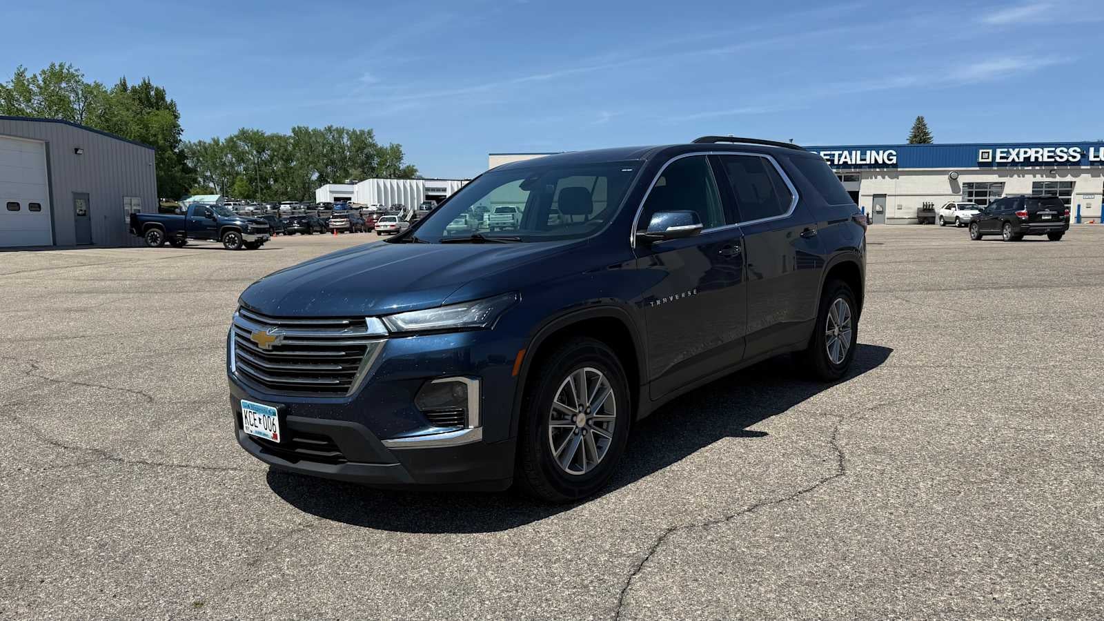2023 Chevrolet Traverse LT Cloth