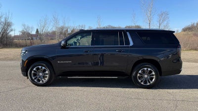 2025 Chevrolet Suburban LT
