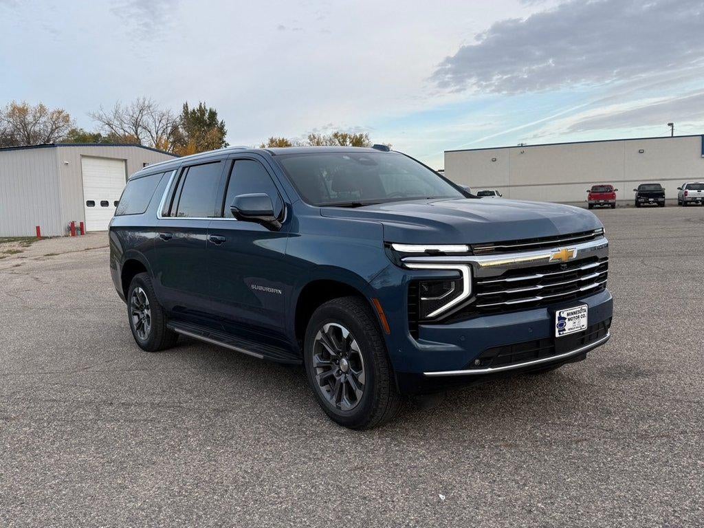 2025 Chevrolet Suburban LT