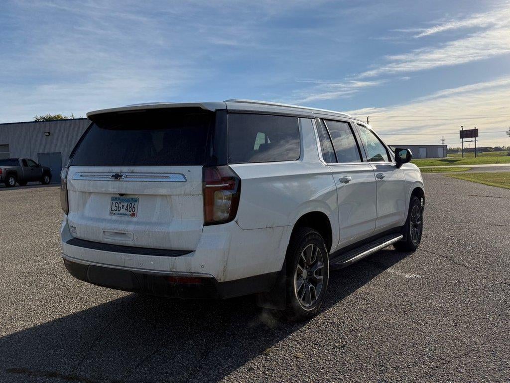 2023 Chevrolet Suburban LT