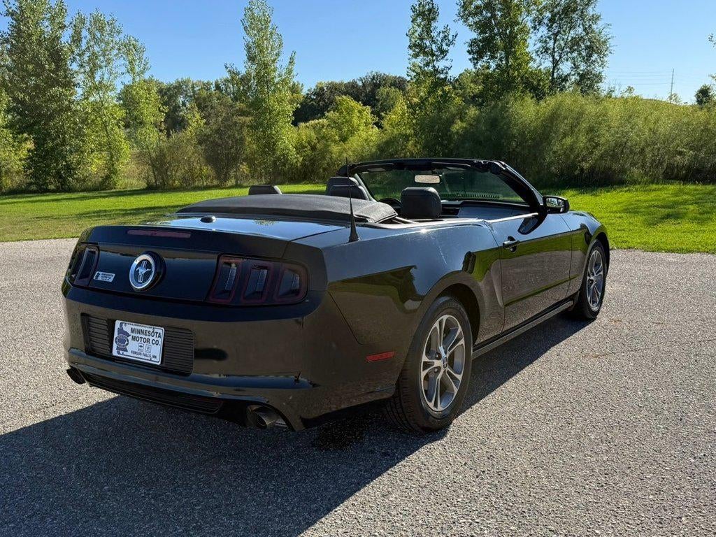 2014 Ford Mustang V6