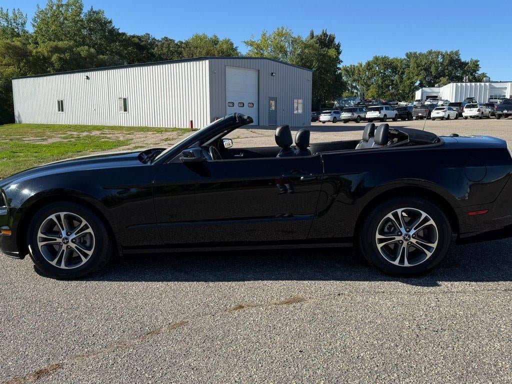 2014 Ford Mustang V6
