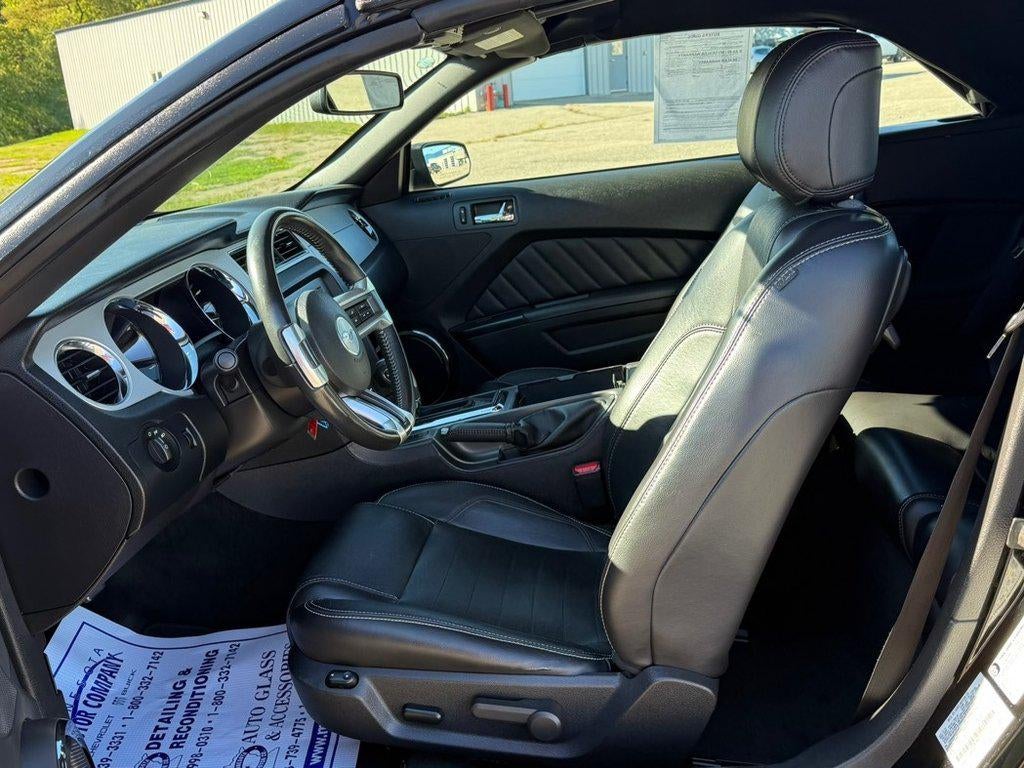 2014 Ford Mustang V6