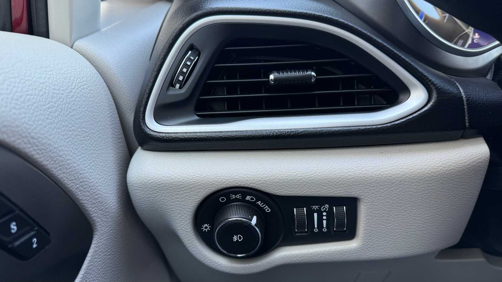 2020 Chrysler Pacifica Touring L Plus