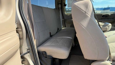 2004 Ford F-150 Heritage XL