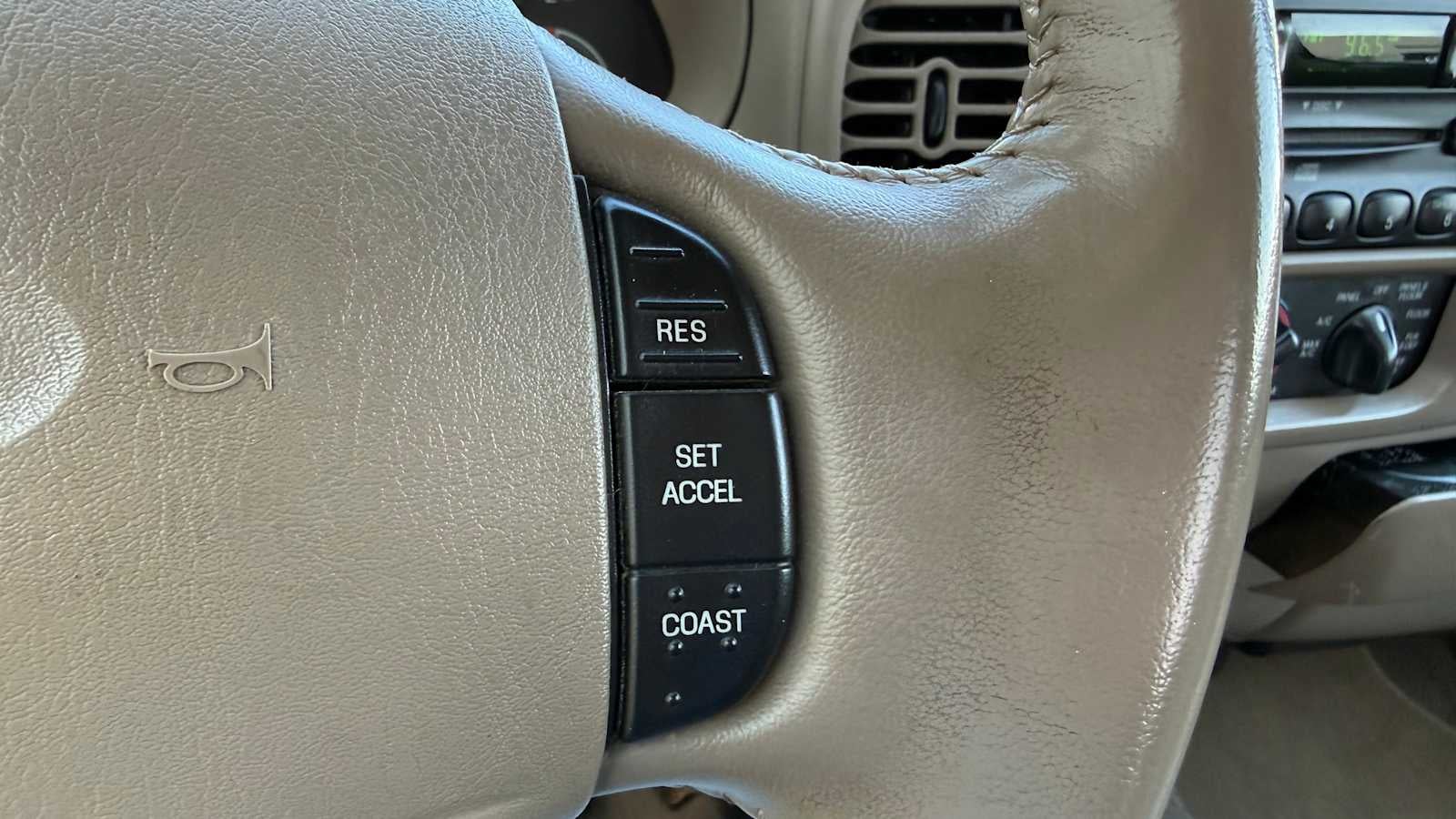 2004 Ford F-150 Heritage XL