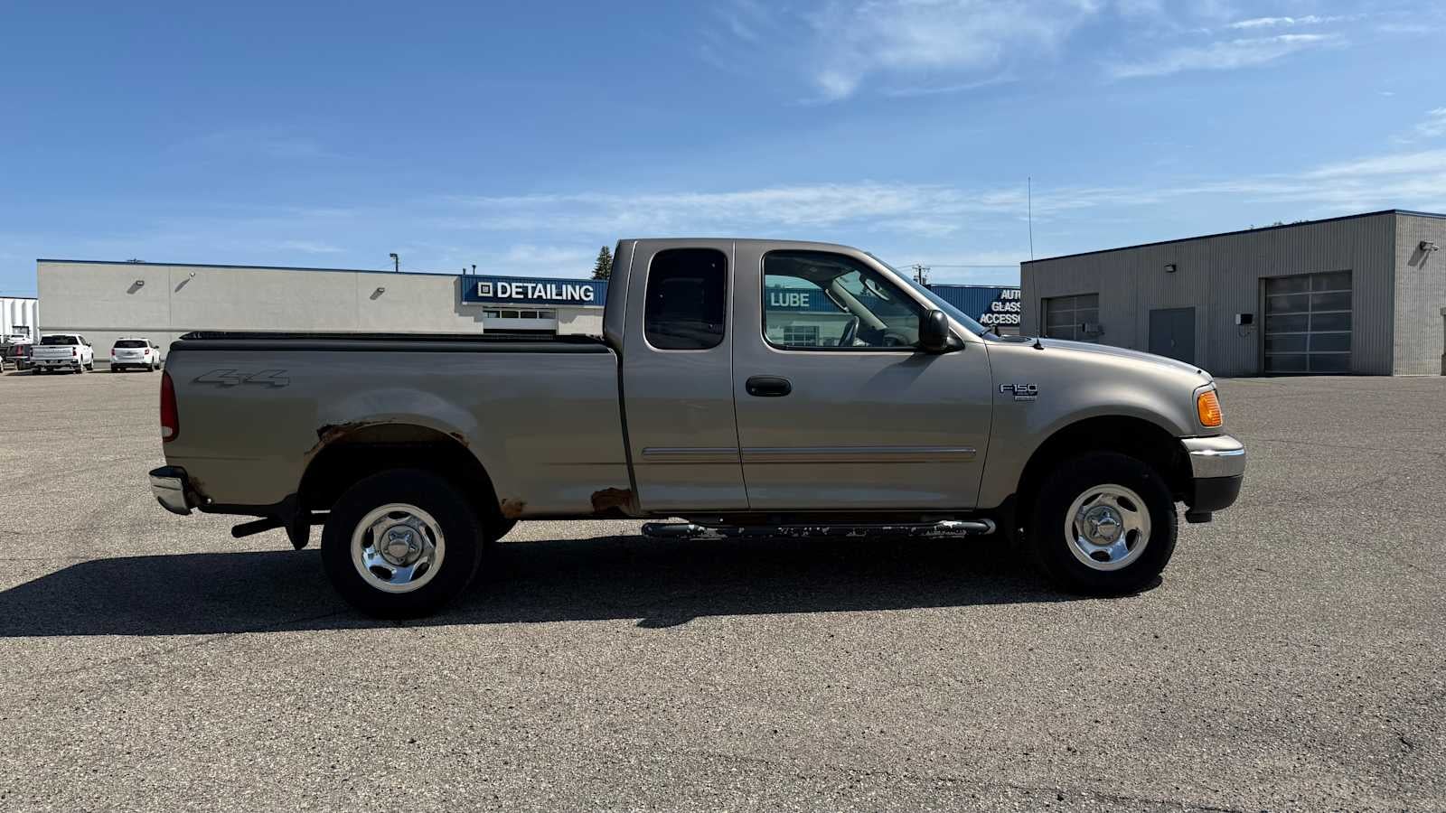 2004 Ford F-150 Heritage XL