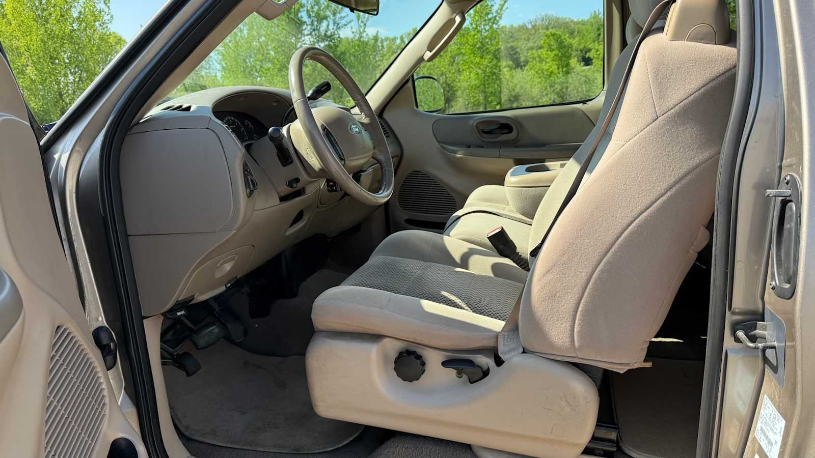 2004 Ford F-150 Heritage XL