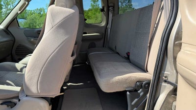 2004 Ford F-150 Heritage XL