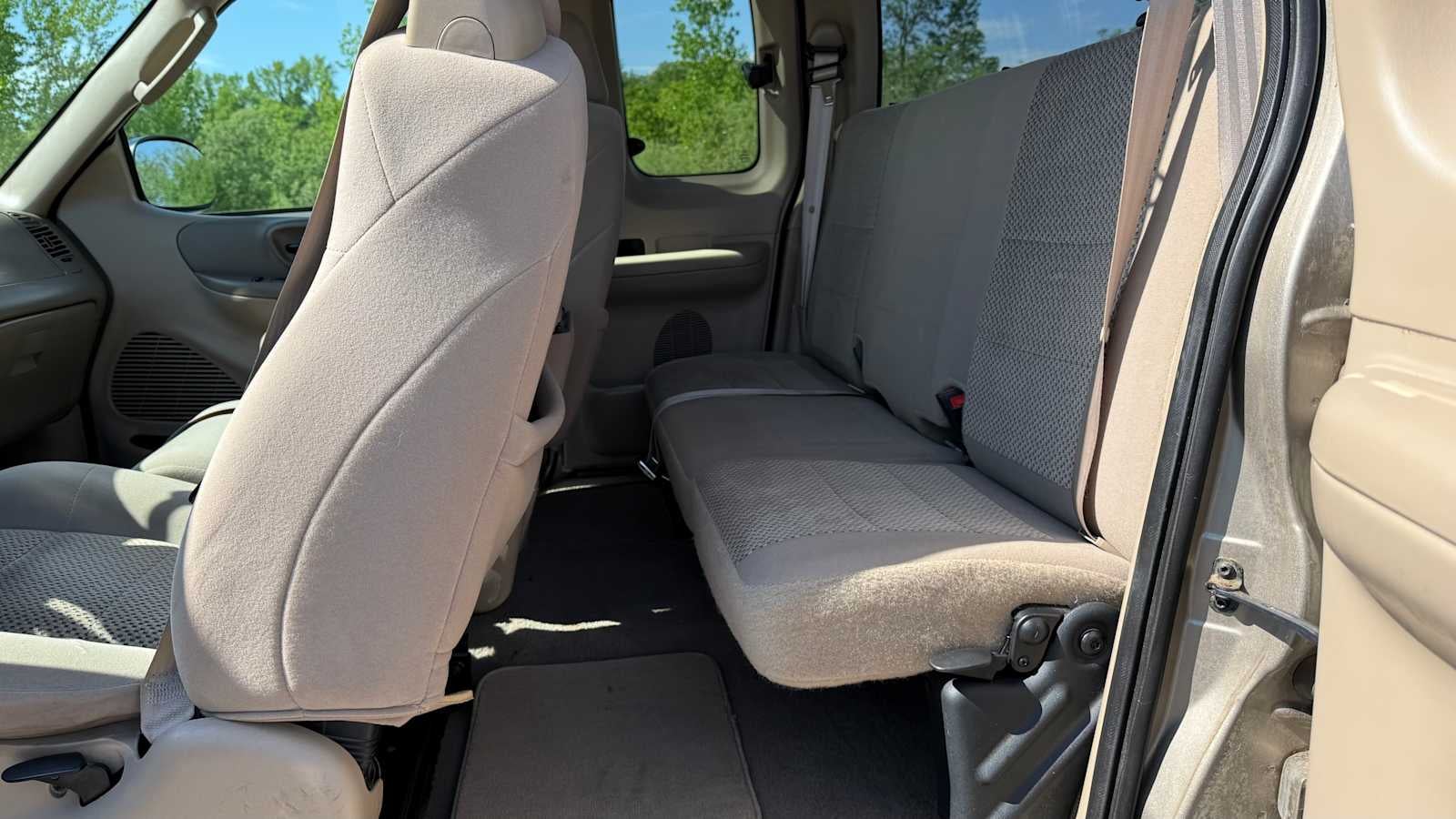 2004 Ford F-150 Heritage XL