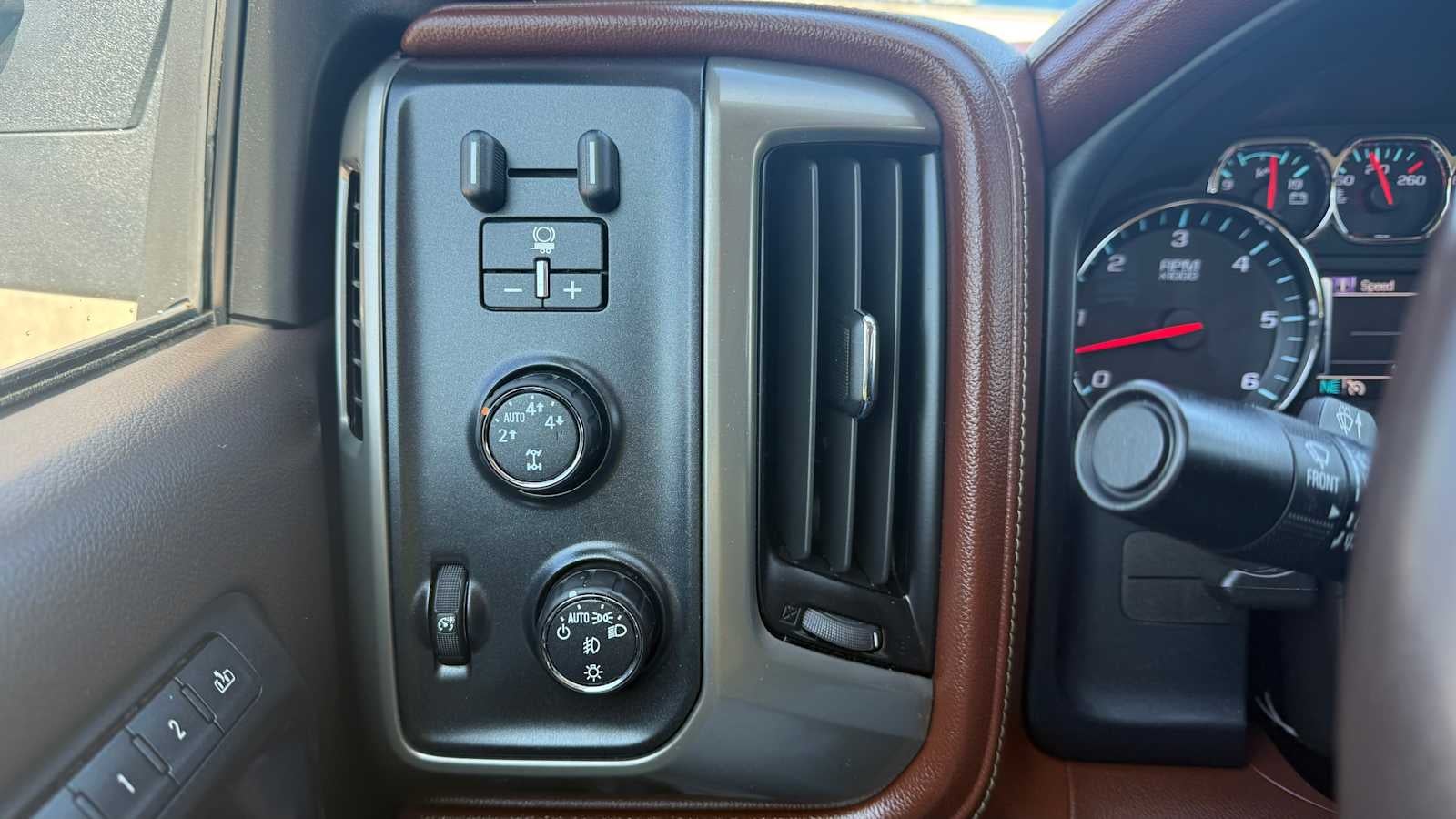2014 Chevrolet Silverado 1500 High Country