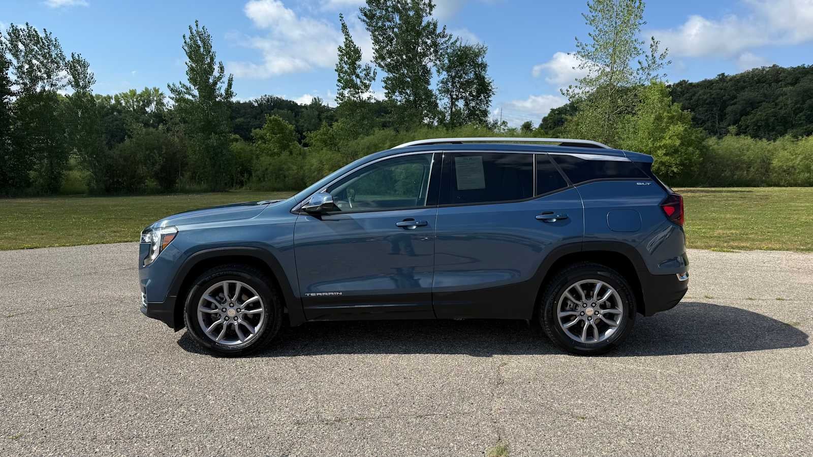 2024 GMC Terrain SLT