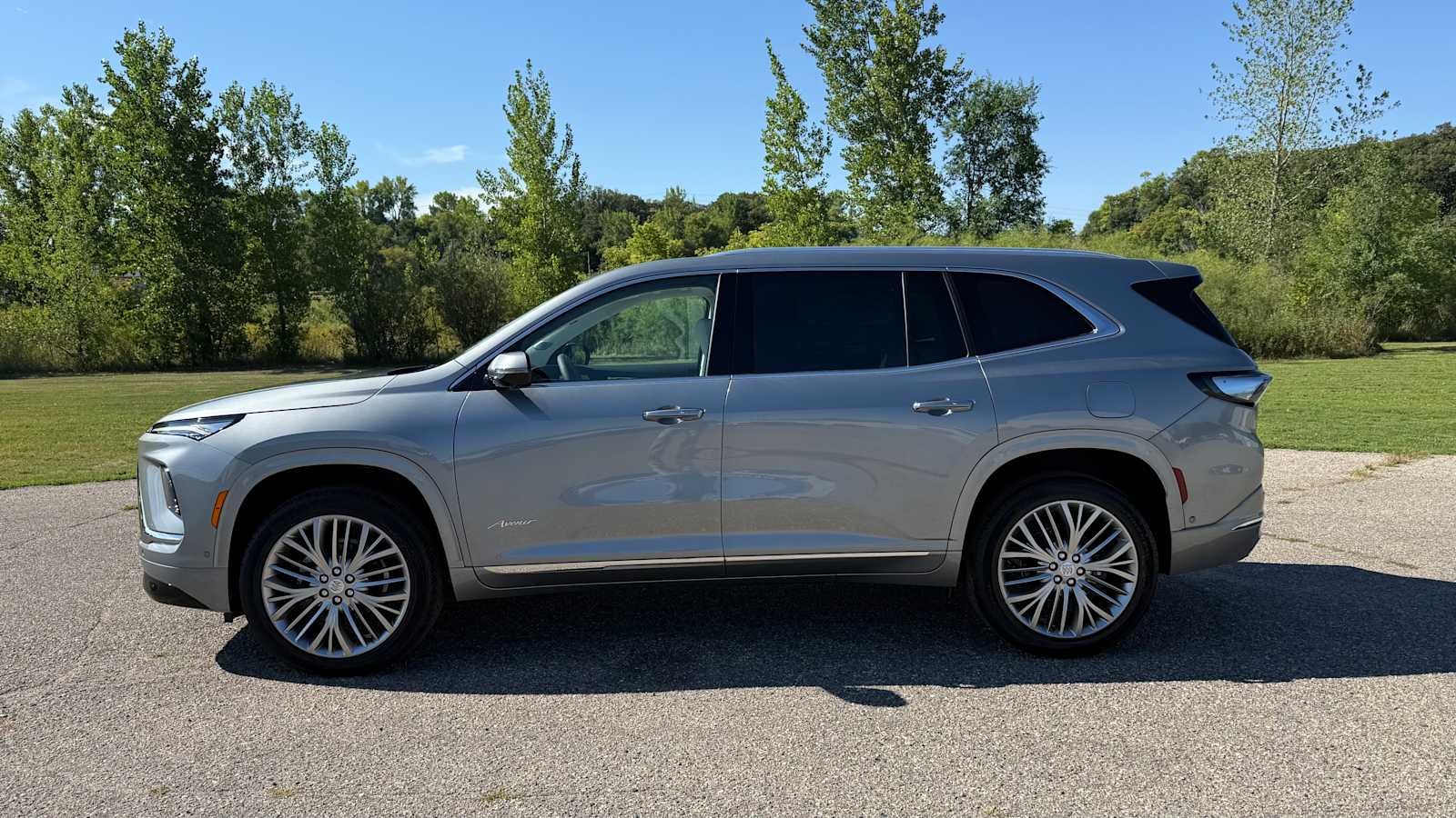 2027 Buick Enclave Avenir
